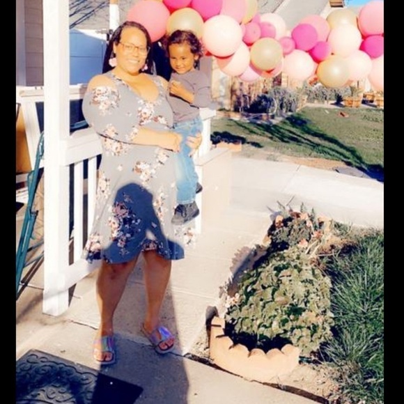 Torrid size 5/ 5X/ 28 GREY FLORAL JERSEY SKATER DRESS - Picture 7 of 12